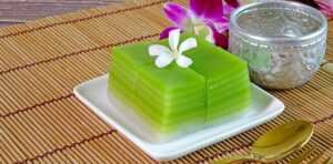 ขนมชั้นไทย ขนมหวานสีสวยที่สะท้อนภูมิปัญญาอาหารไทย