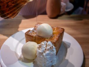 Honey Toast ขนมปังน้ำผึ้ง ของหวานยอดนิยมสไตล์คาเฟ่